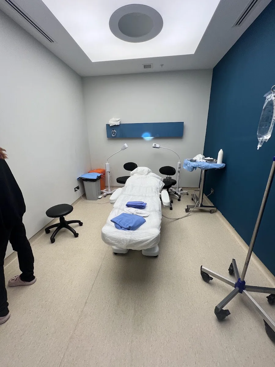 Clinicana Hair Transplant & Esthetic Surgeries Istanbul Turkey – İç · Kasimpaşa, İstanbul